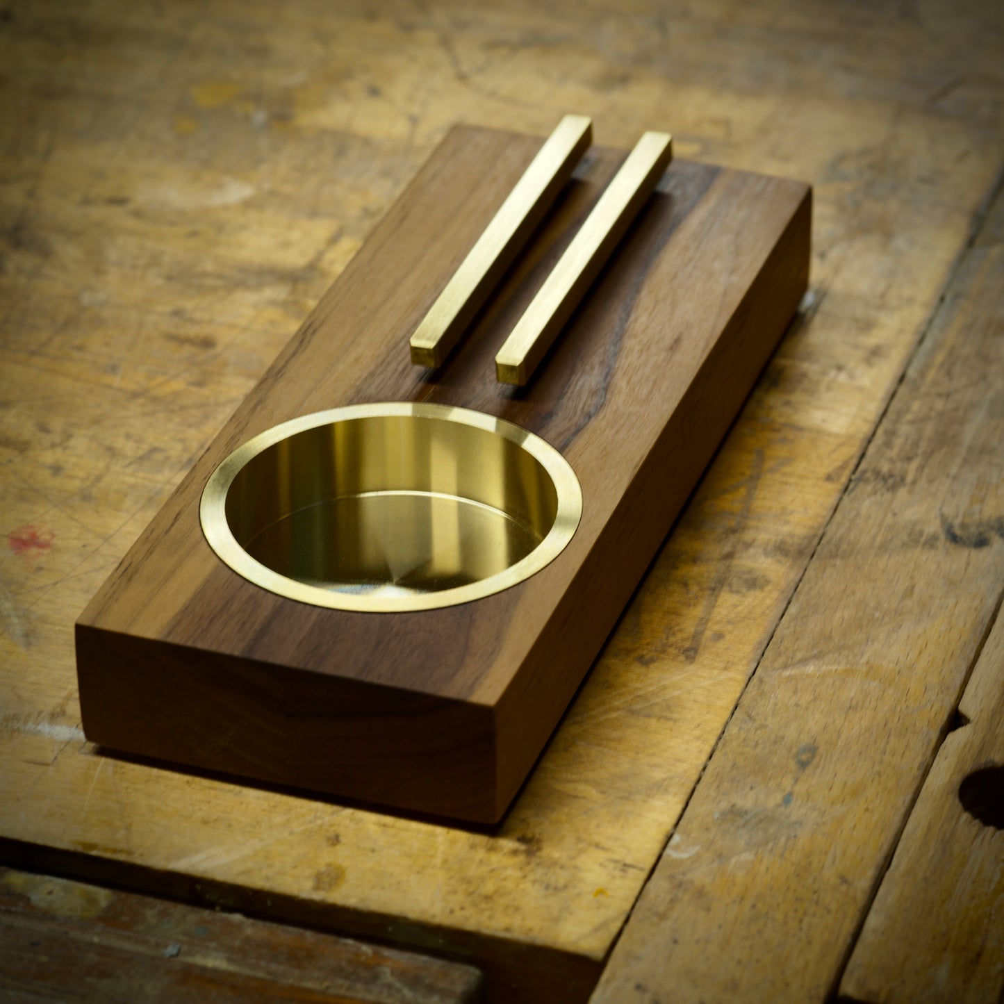 Aficion Studio No. 05 - Walnut